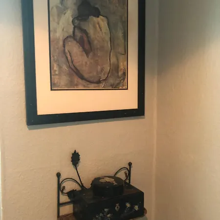 Med Egen Indgang Og Bad *